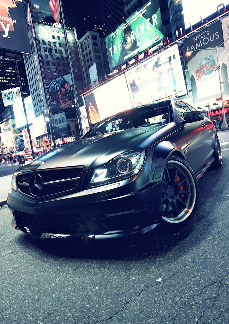 Mercedes C63 Amg Wallpaper Hd - Times Square - HD Wallpaper 