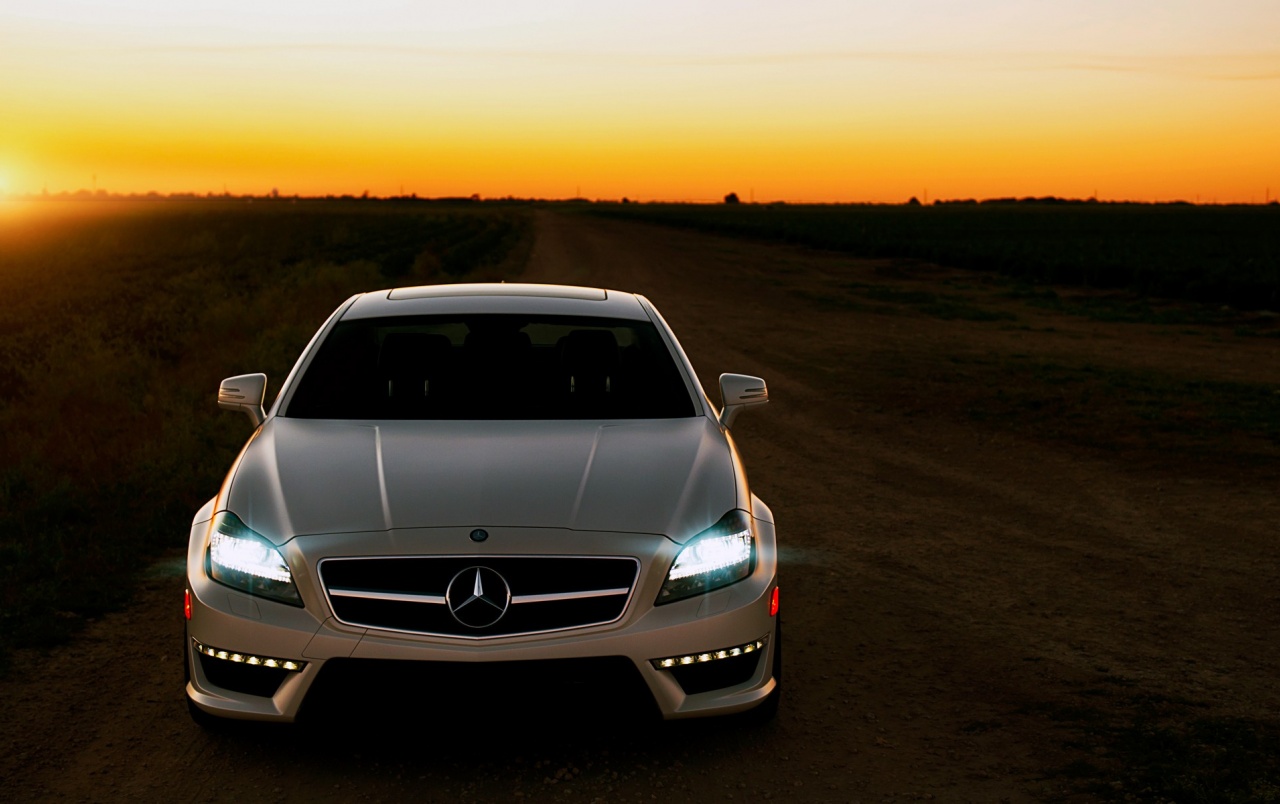 Cls 63 Amg At Sunset Wallpapers - Mercedes Cls 63 Amg White - HD Wallpaper 