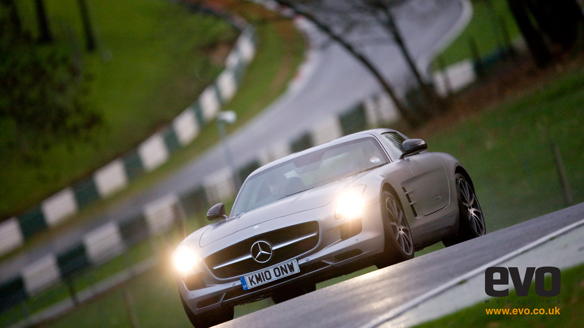 Performance Car - HD Wallpaper 