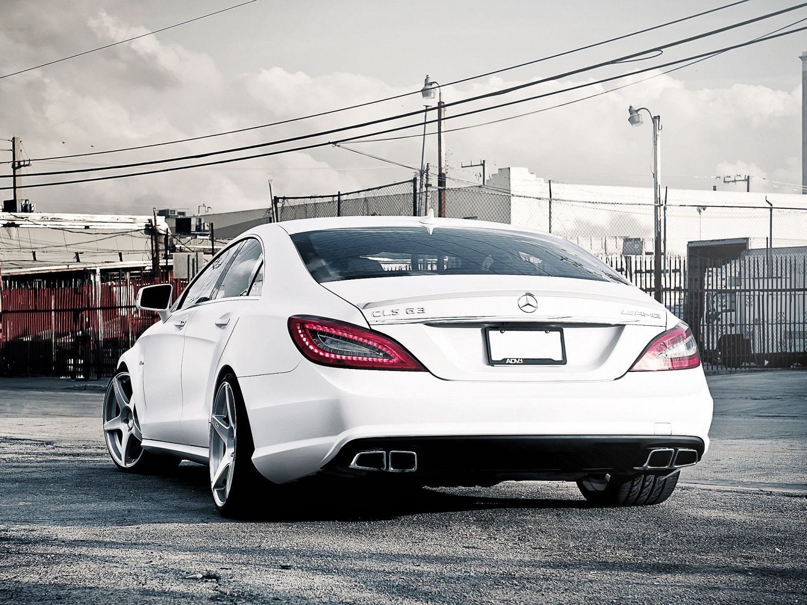 Free Mercedes Amg Wallpaper Hd Wallpapers Apple Tablet - White Mercedes Benz Cls 63 Amg - HD Wallpaper 
