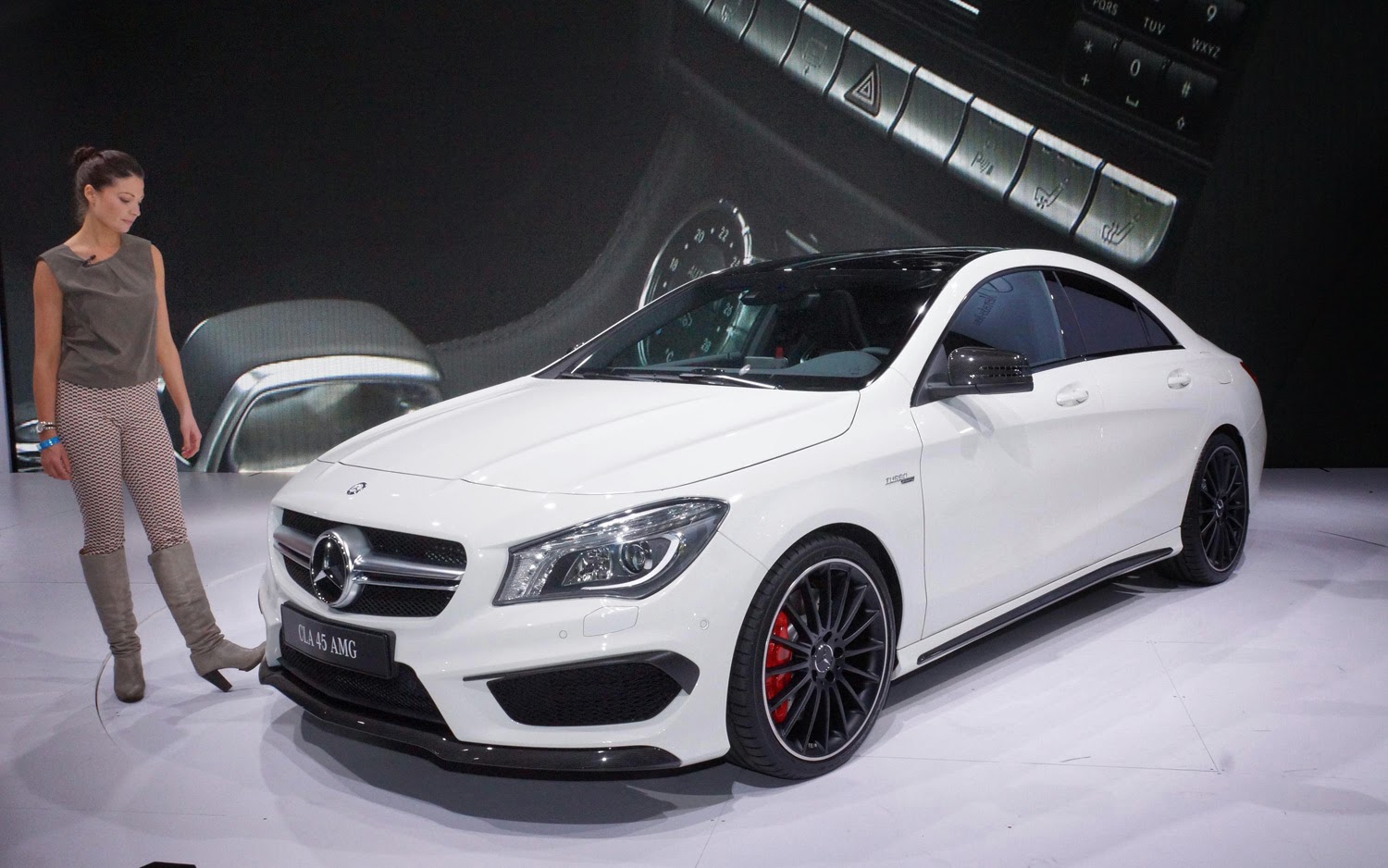 Mercedes Benz Cla 45 Amg 2013 - HD Wallpaper 
