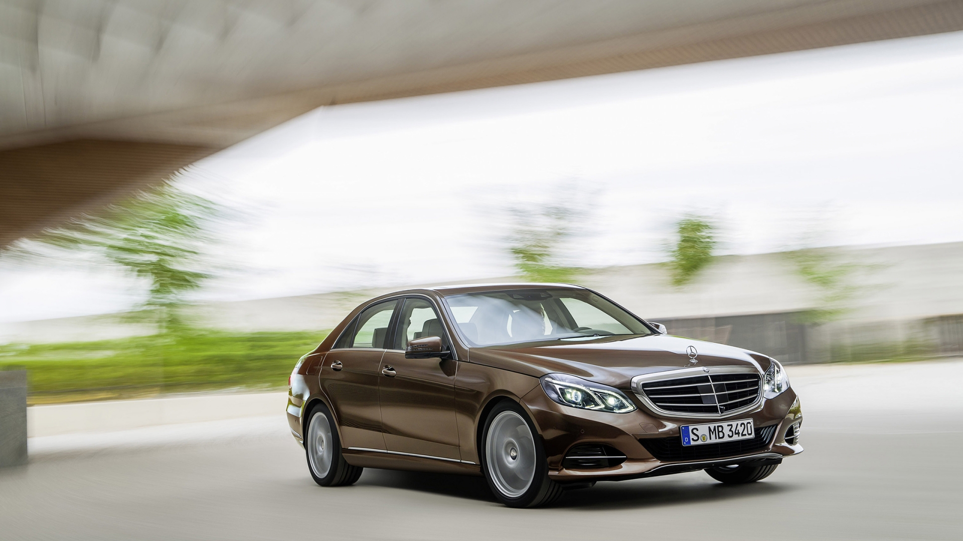 Mercedes Benz E Class Brown For 1920 X 1080 Hdtv 1080p - E Class Luxury Style - HD Wallpaper 