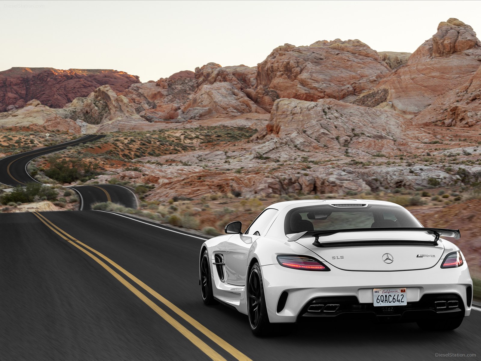 Mercedes Amg Wallpaper Iphone - Valley Of Fire State Park - HD Wallpaper 