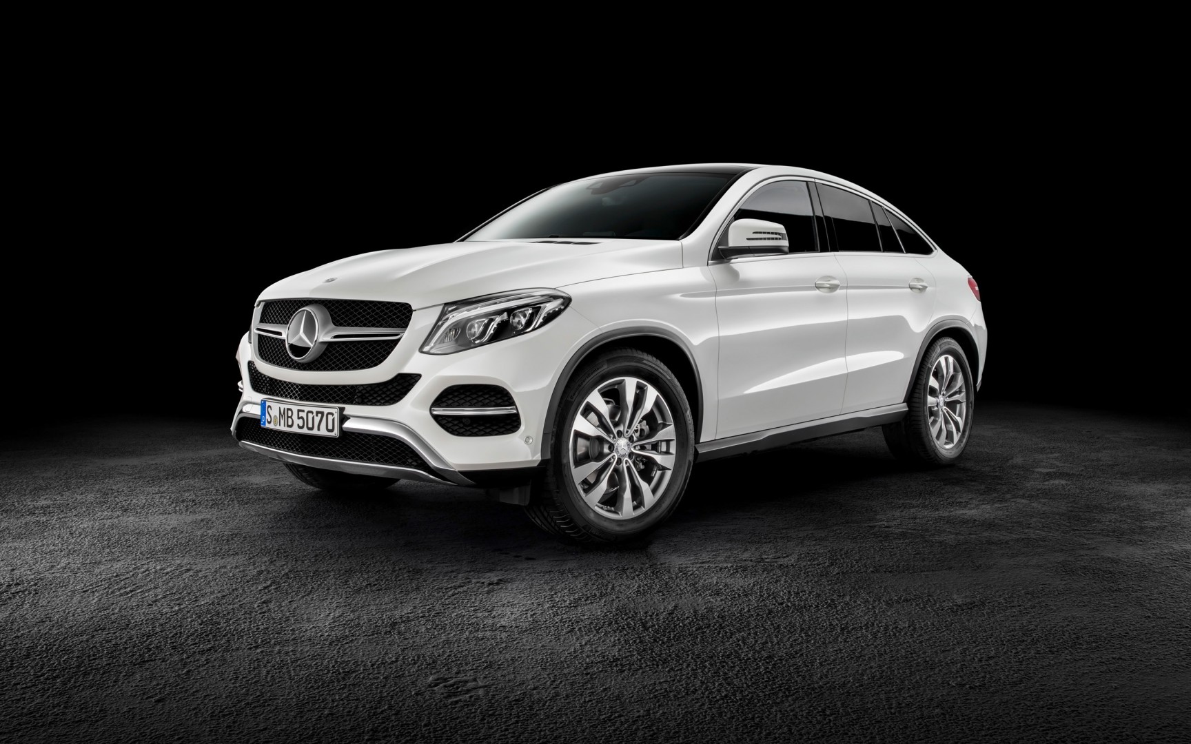 2015 Mercedes Benz Gle Coupe Car Hd Wallpaper - Mercedes Benz Gle Coupe - HD Wallpaper 