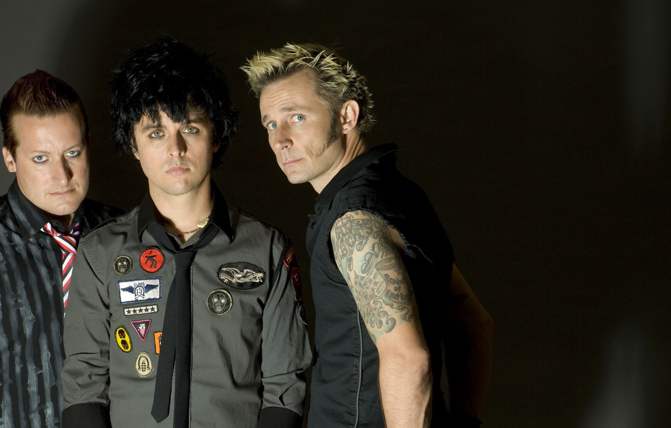 Photo Wallpaper Green Day, Mike Dirnt, Billie Joe Armstrong, - Billie Joe Armstrong 21st Century Breakdown - HD Wallpaper 