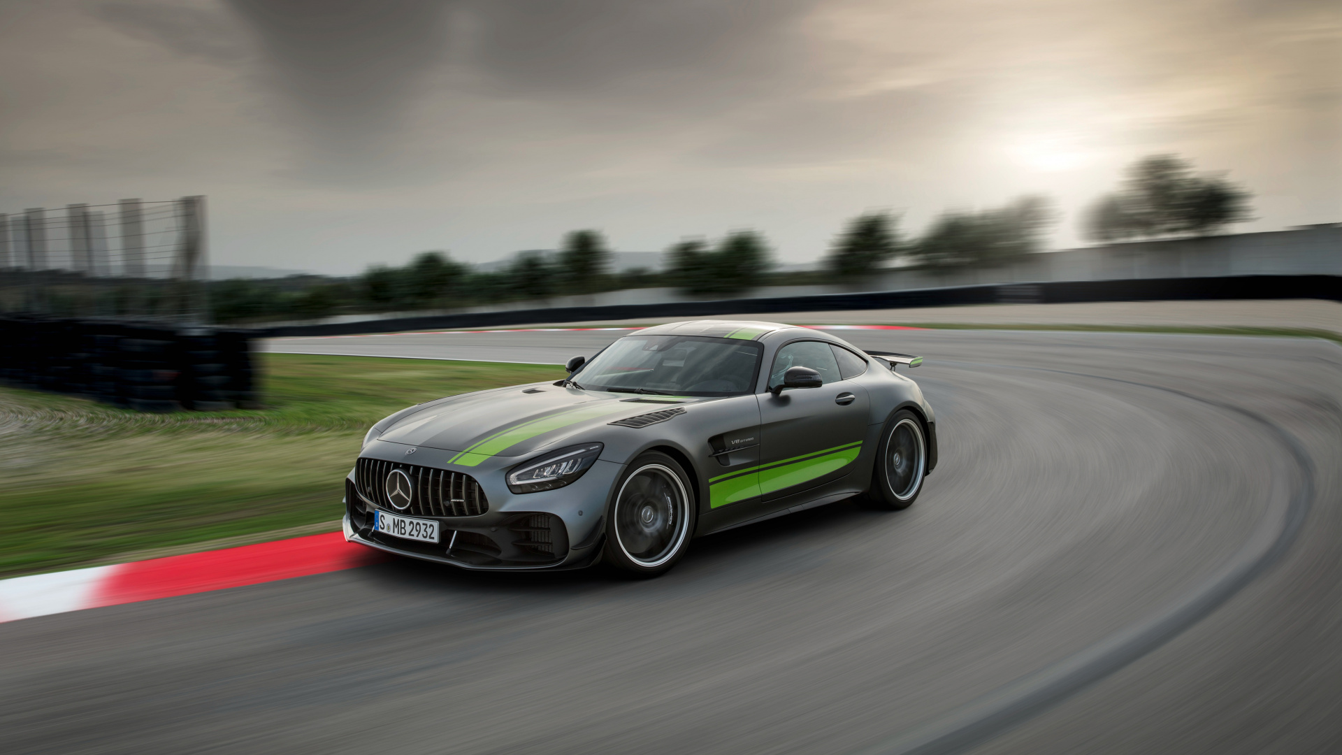 2020 Mercedes Amg Gt R - HD Wallpaper 
