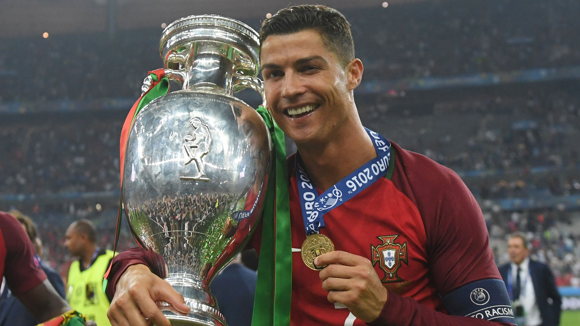 Ronaldo Euro 2016 Celebration - HD Wallpaper 