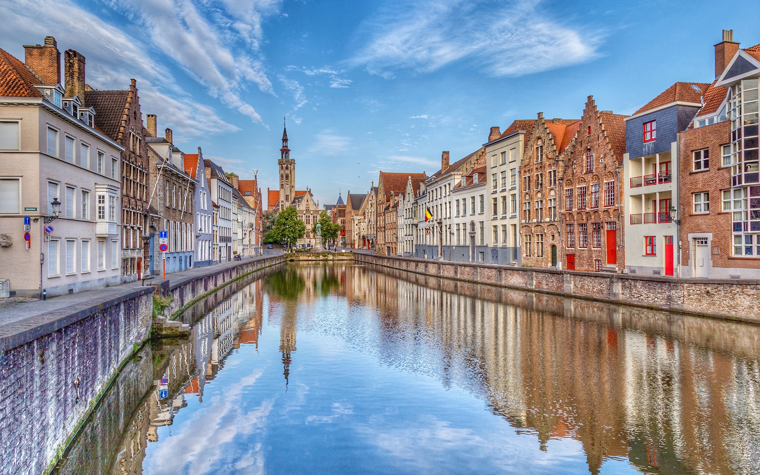 Wallpaper Belgium, Bruges, Street, Houses, River, City - De Spinolarei And Spiegelrei - HD Wallpaper 