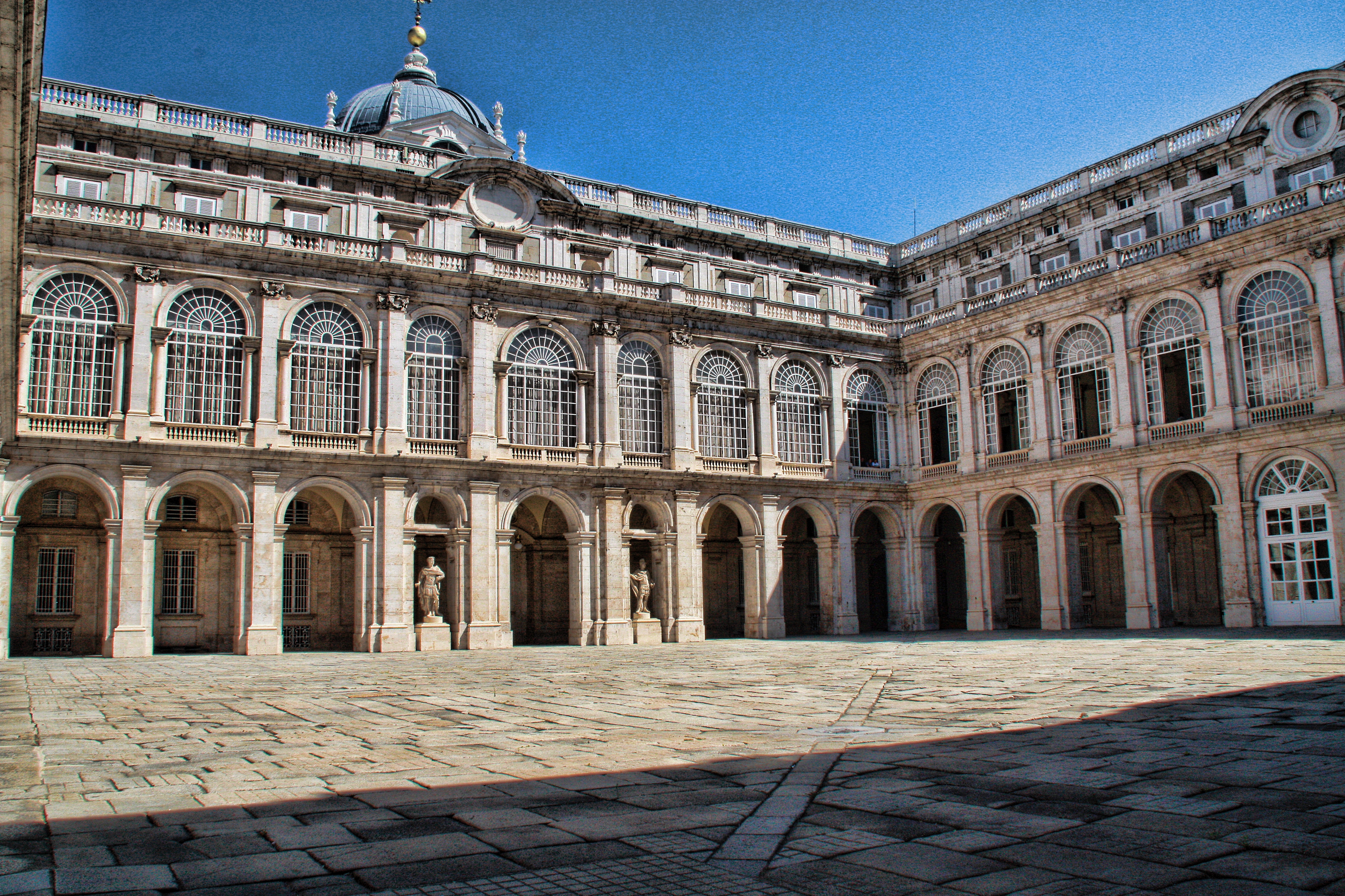 Palacio Real Madrid Hd - HD Wallpaper 