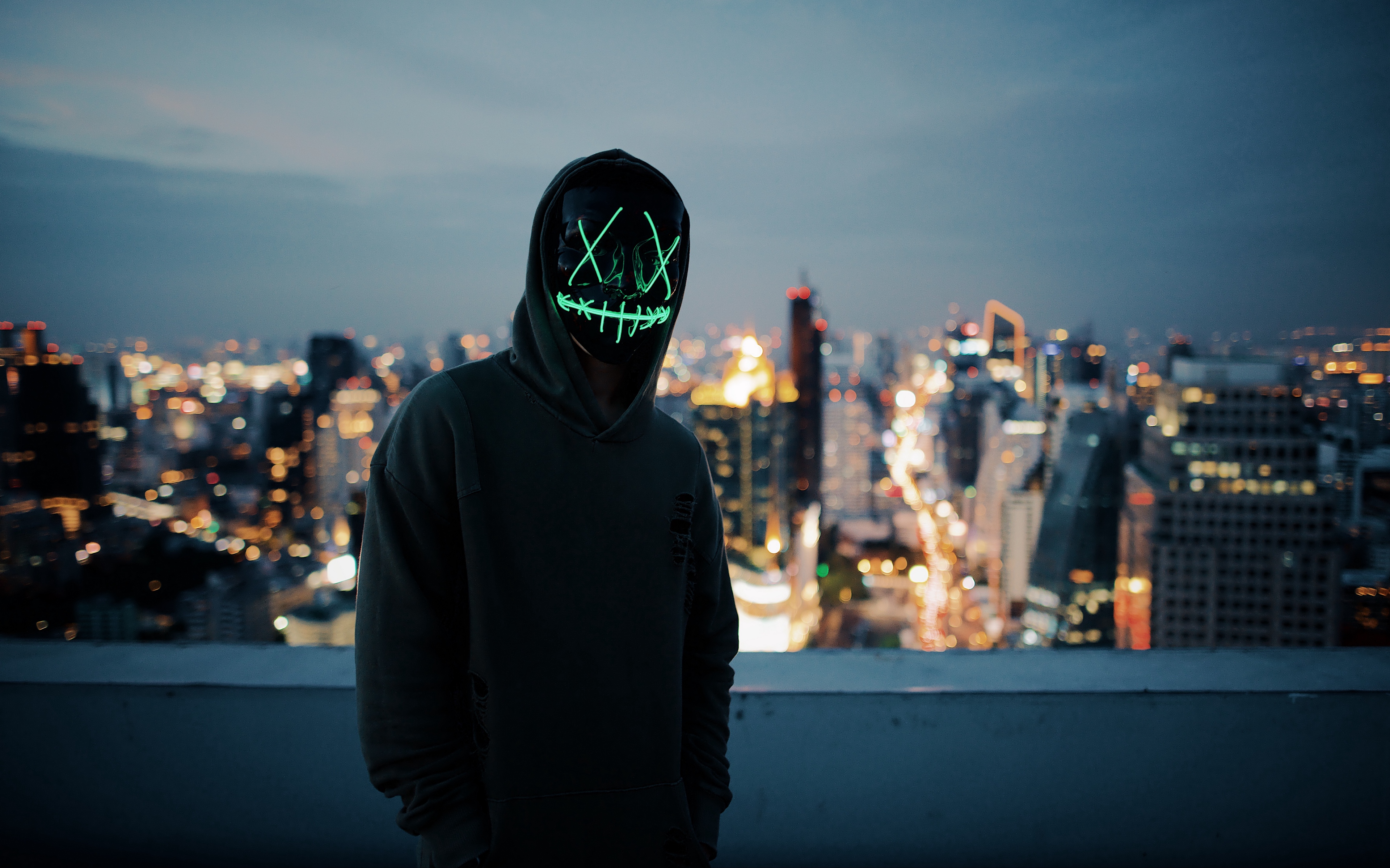 Wallpaper Anonymous, Mask, Hood, Hoodie, City, Glow - Anonymous Mask With Hoodie - HD Wallpaper 