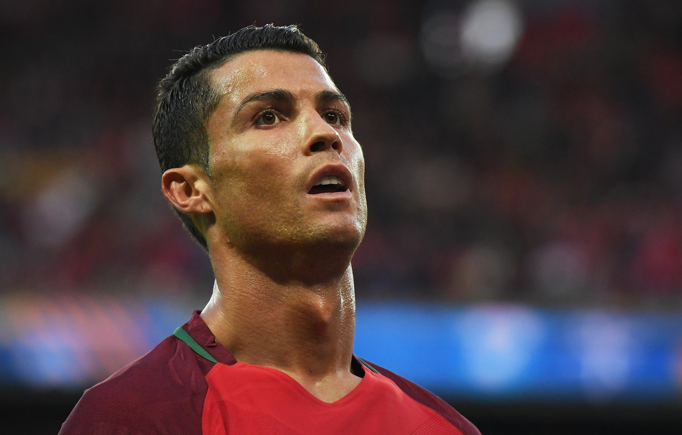 Photo Wallpaper Football, Form, Portugal, Cristiano - Cristiano Ronaldo - HD Wallpaper 