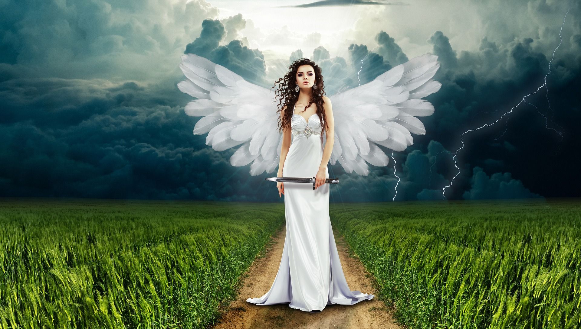 Real Look Angel Hd Wallpaper Holding Sword - Angel With White Wings - HD Wallpaper 