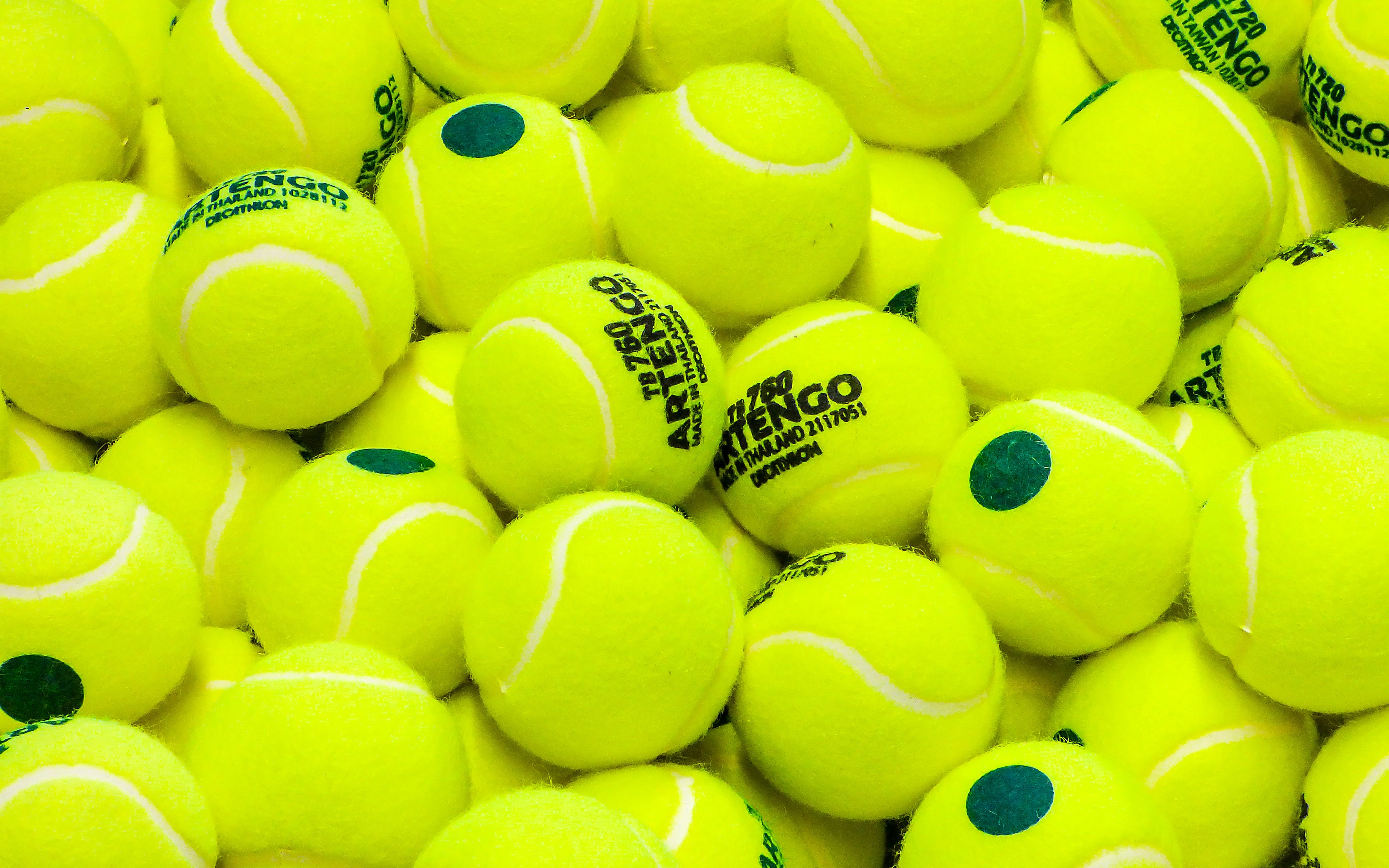 Wallpaper Tennis, Balls, Sport, Lime Green, Yellow - Tennis Ball - HD Wallpaper 