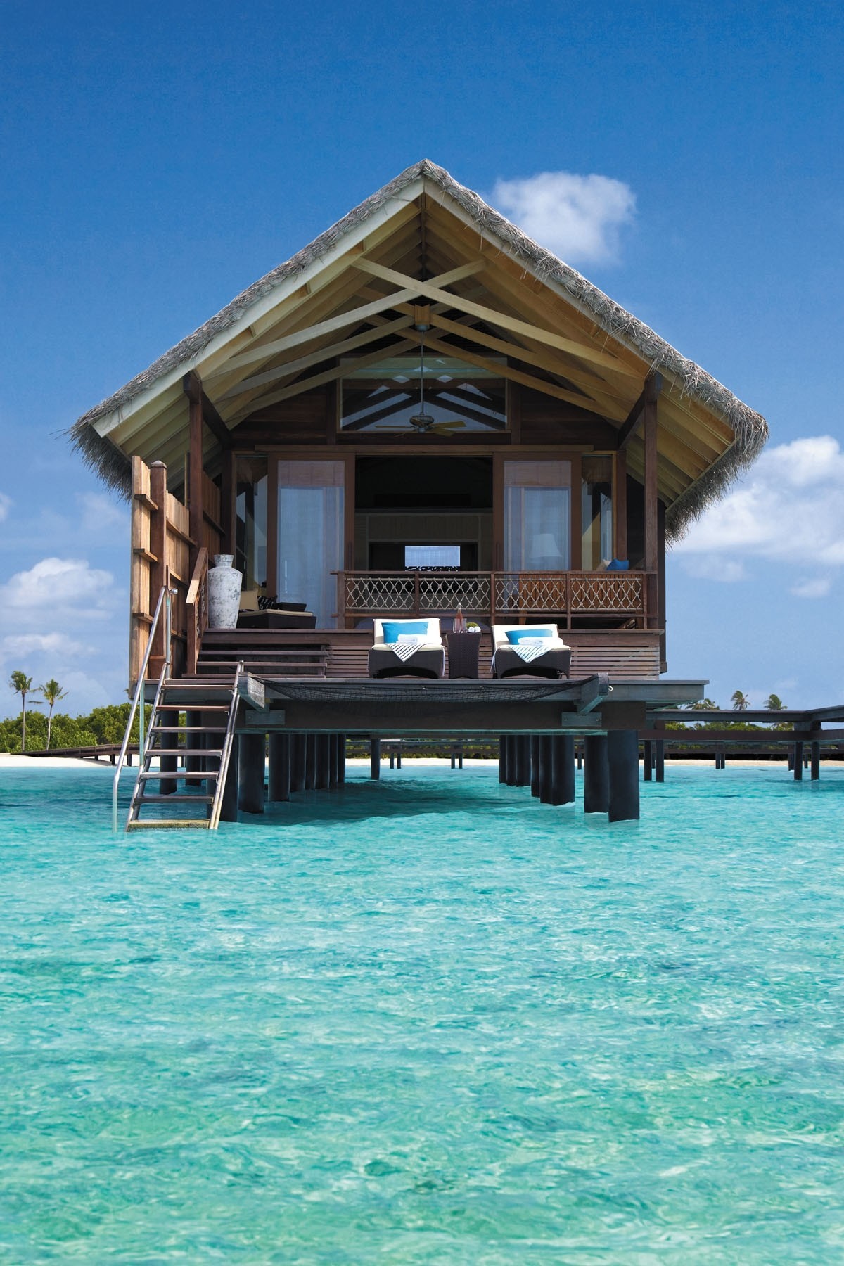 Beach House Wallpaper - Shangri La Maldives - HD Wallpaper 