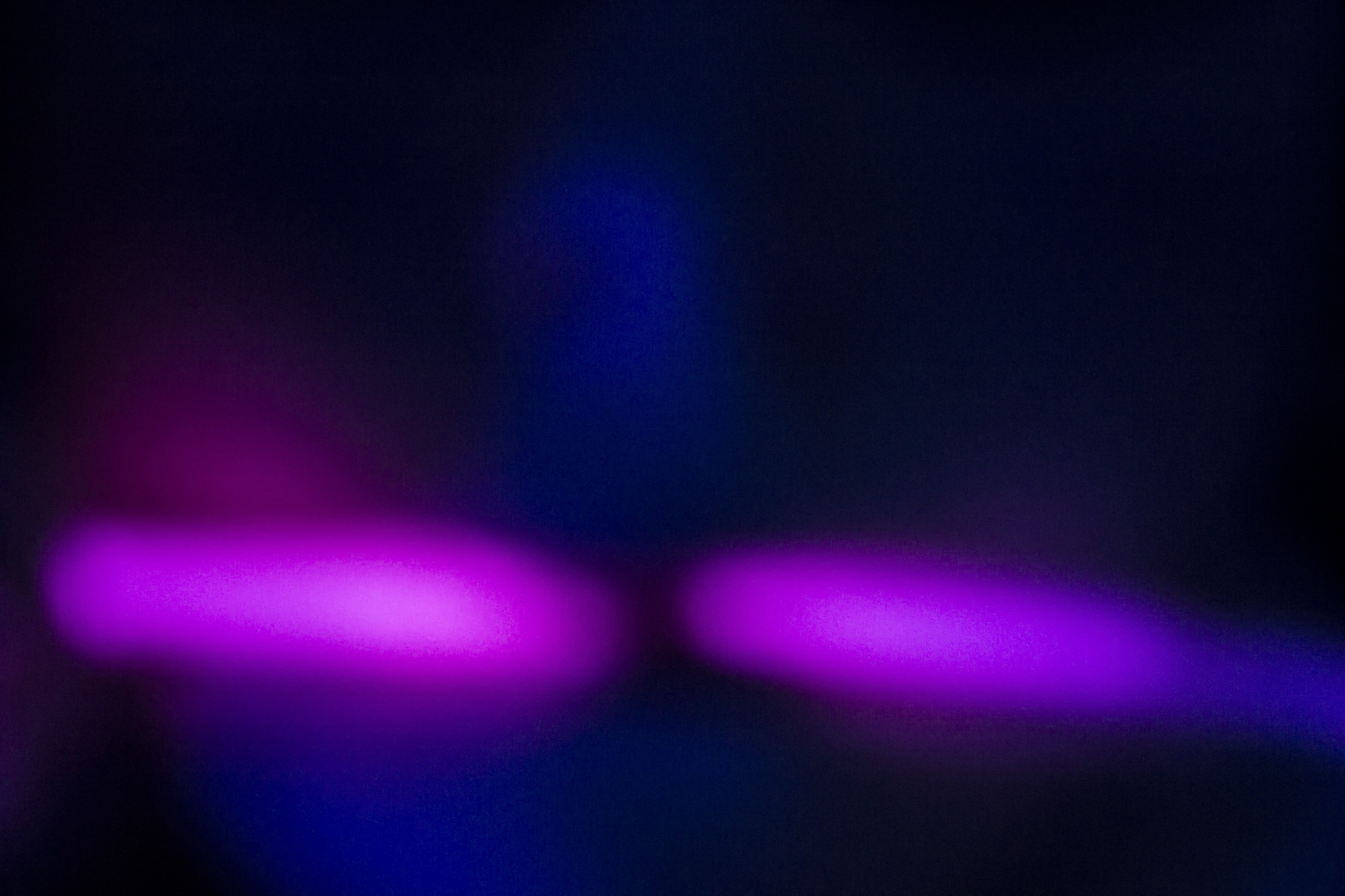 Purple Neon Glow Background - HD Wallpaper 