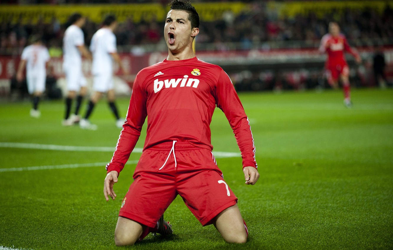 Photo Wallpaper Star, Real Madrid, Football, Portugal, - Ronaldo Real Madrid Red Jersey - HD Wallpaper 