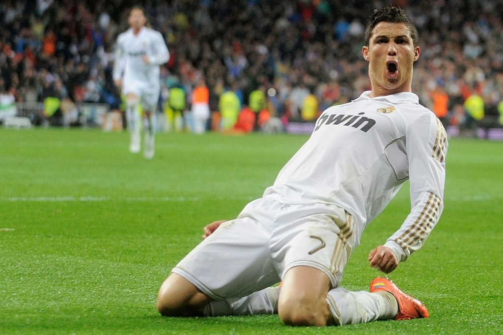 Cristiano Ronaldo, Real Madrid, And Cr7 Image - Cristiano Ronaldo Scores A Goal - HD Wallpaper 