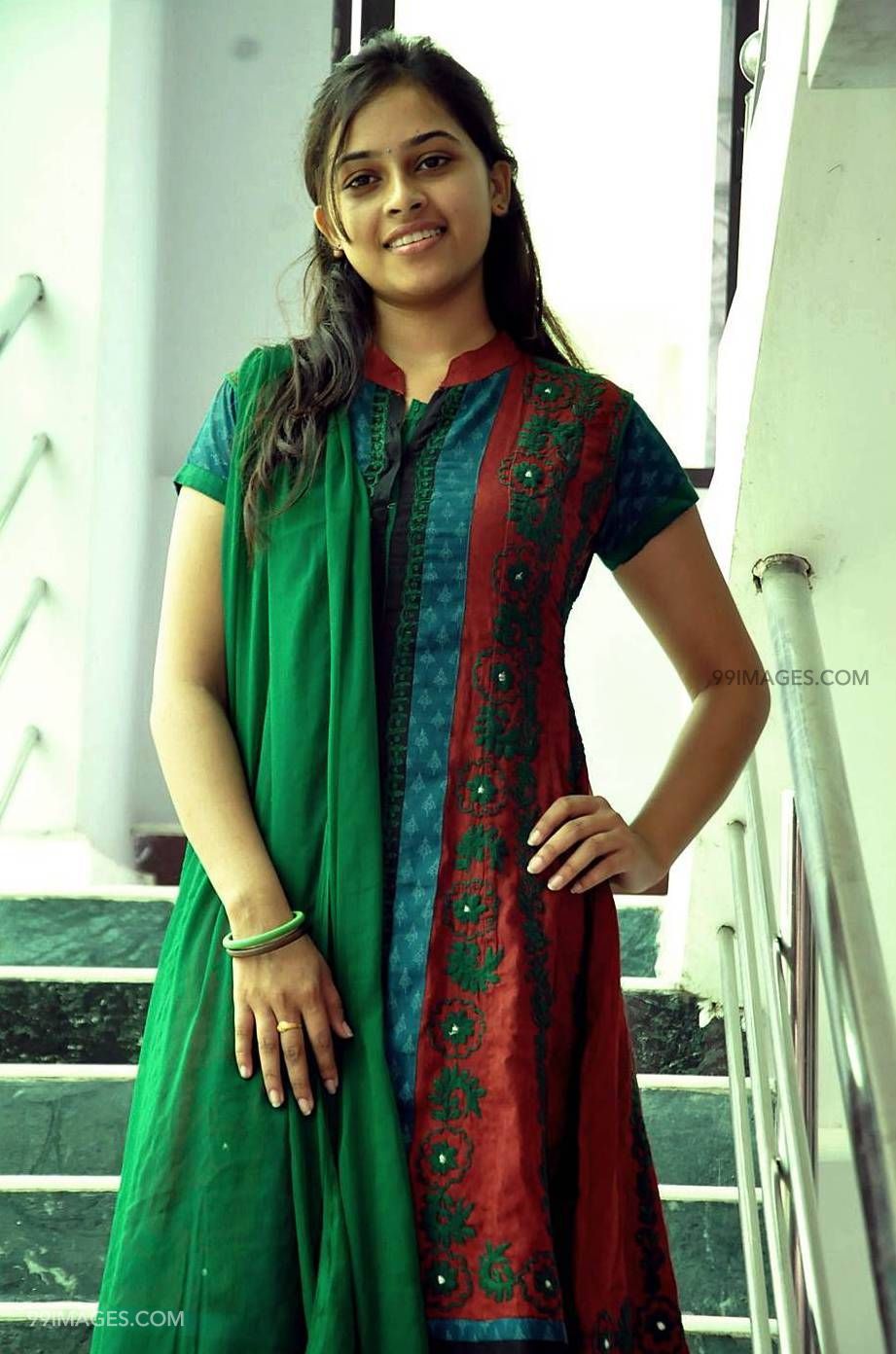 Sri Divya Beautiful Photos & Mobile Wallpapers Hd (1080p) - Photo Shoot - HD Wallpaper 