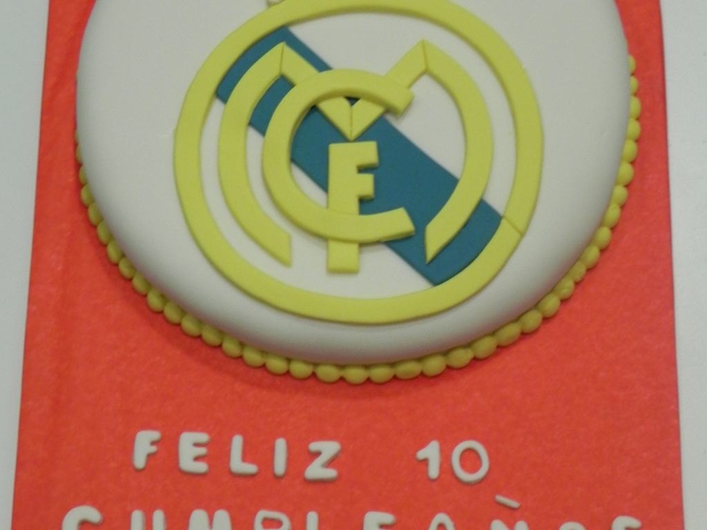 Dulces Del Real Madrid Con El Nombre - HD Wallpaper 