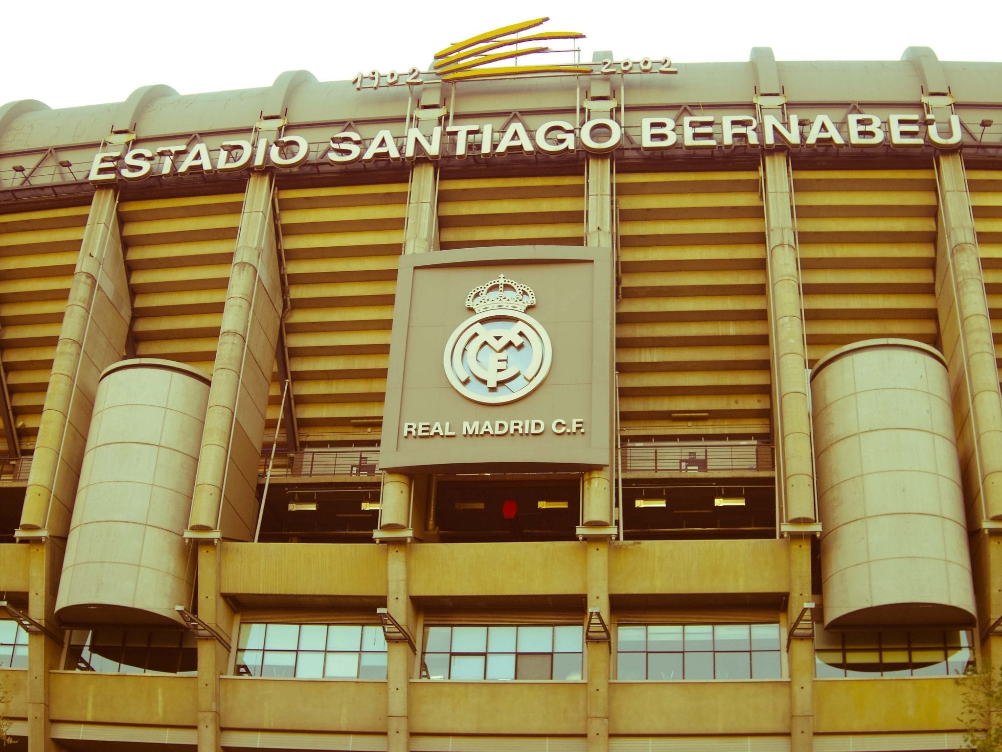 Santiago Bernabéu Stadium - HD Wallpaper 