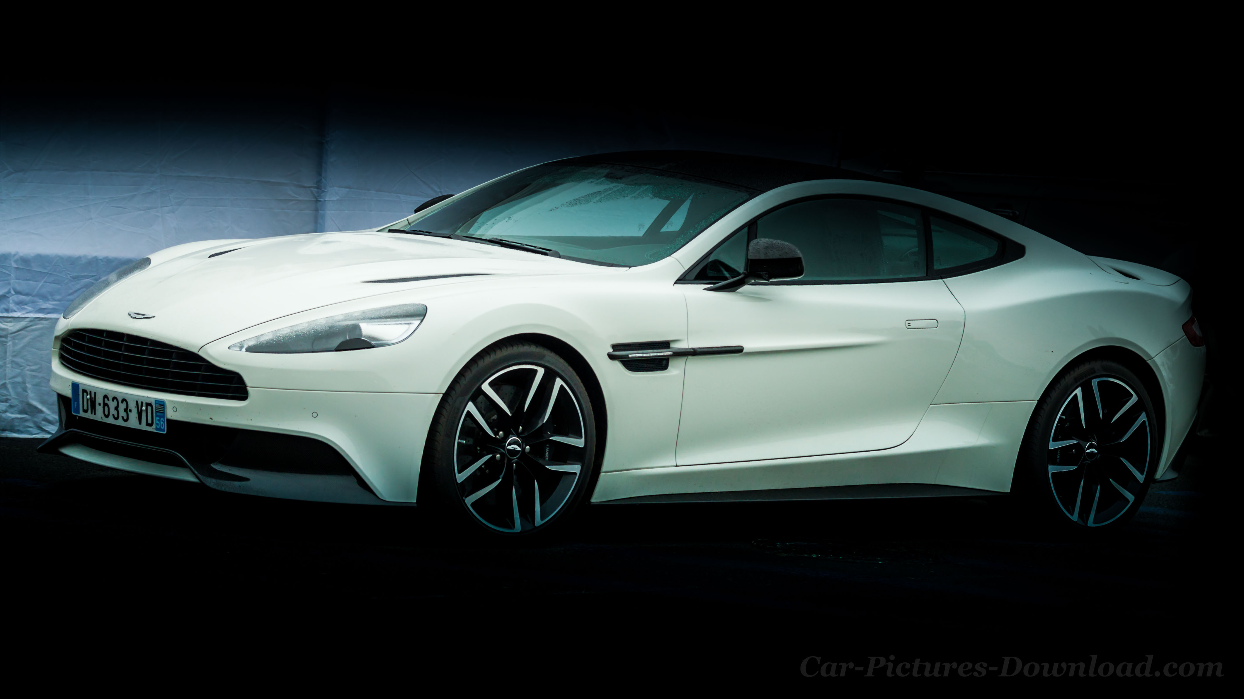 Aston Martin Vanquish - HD Wallpaper 