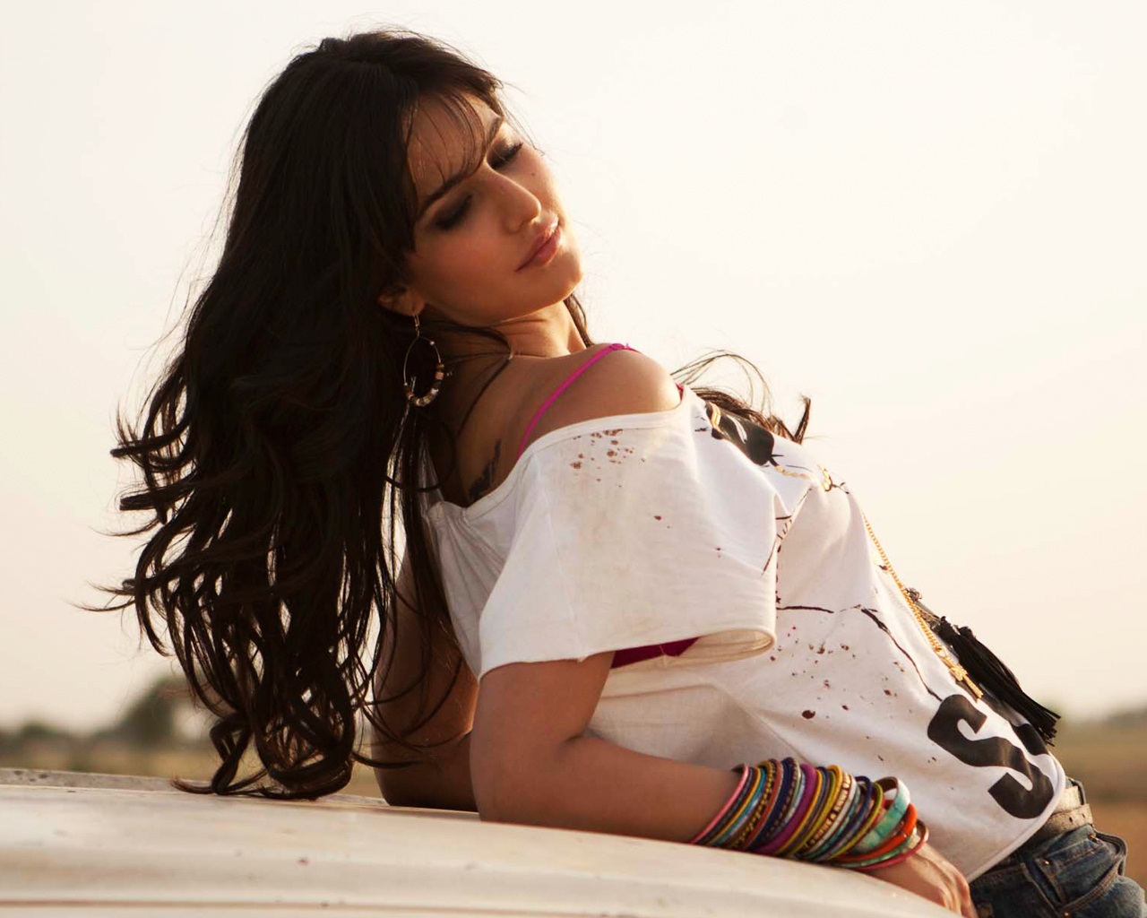 Wallpapers Bollywood Hd 1080p - Katrina Kaif Mere Brother Ki Dulhan - HD Wallpaper 