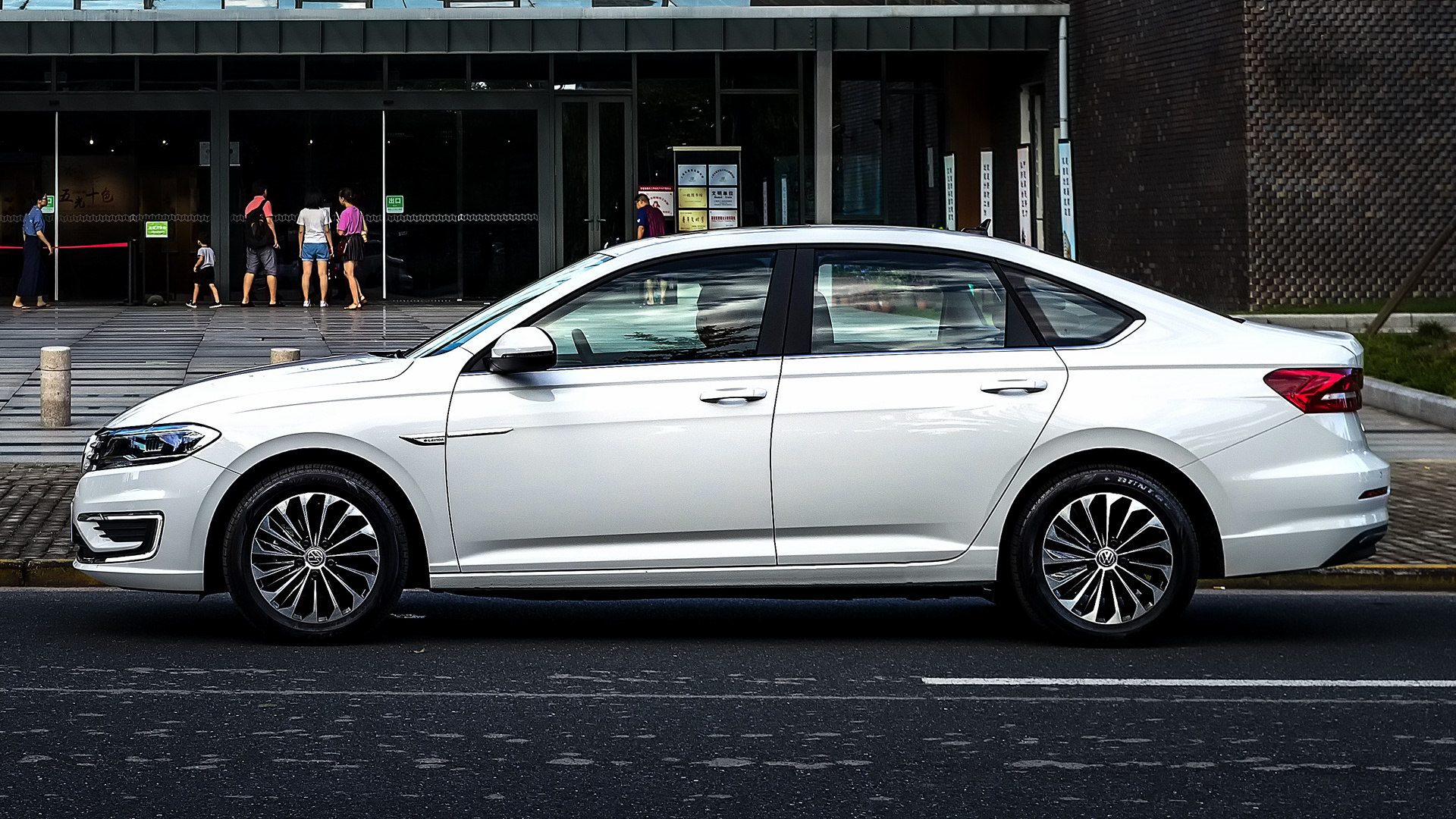 Volkswagen Lavida - HD Wallpaper 