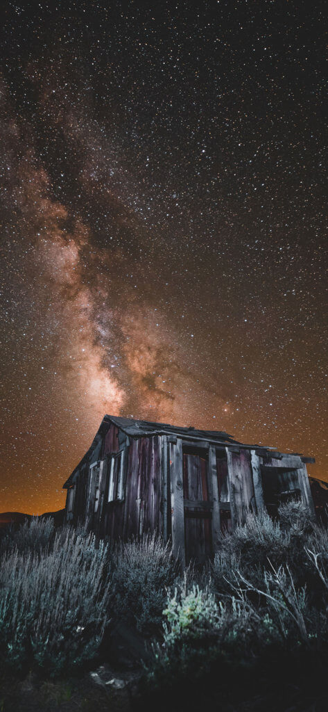 Loneliness Is A Dangerous Addiction Quotes - HD Wallpaper 