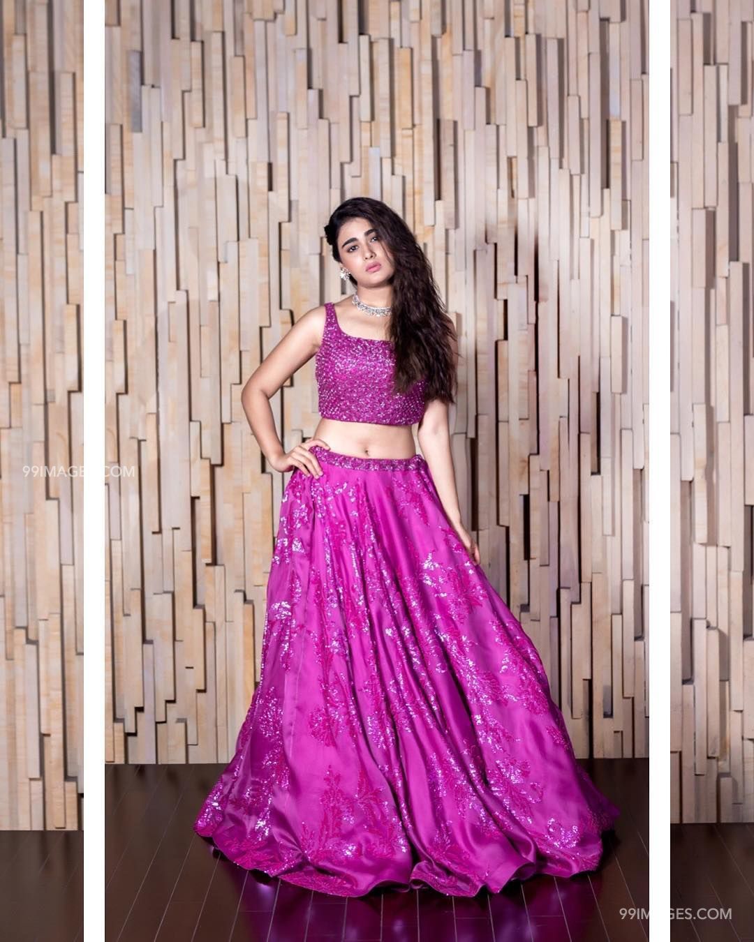 Shalini Pandey Beautiful Photos & Mobile Wallpapers - Half Saree Shalini Pandey - HD Wallpaper 