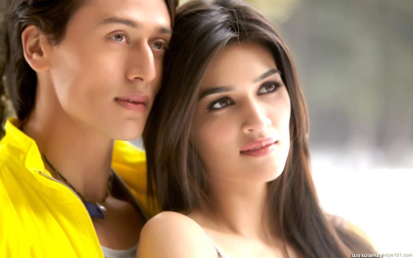 Kriti Sanon In Heropanti - HD Wallpaper 