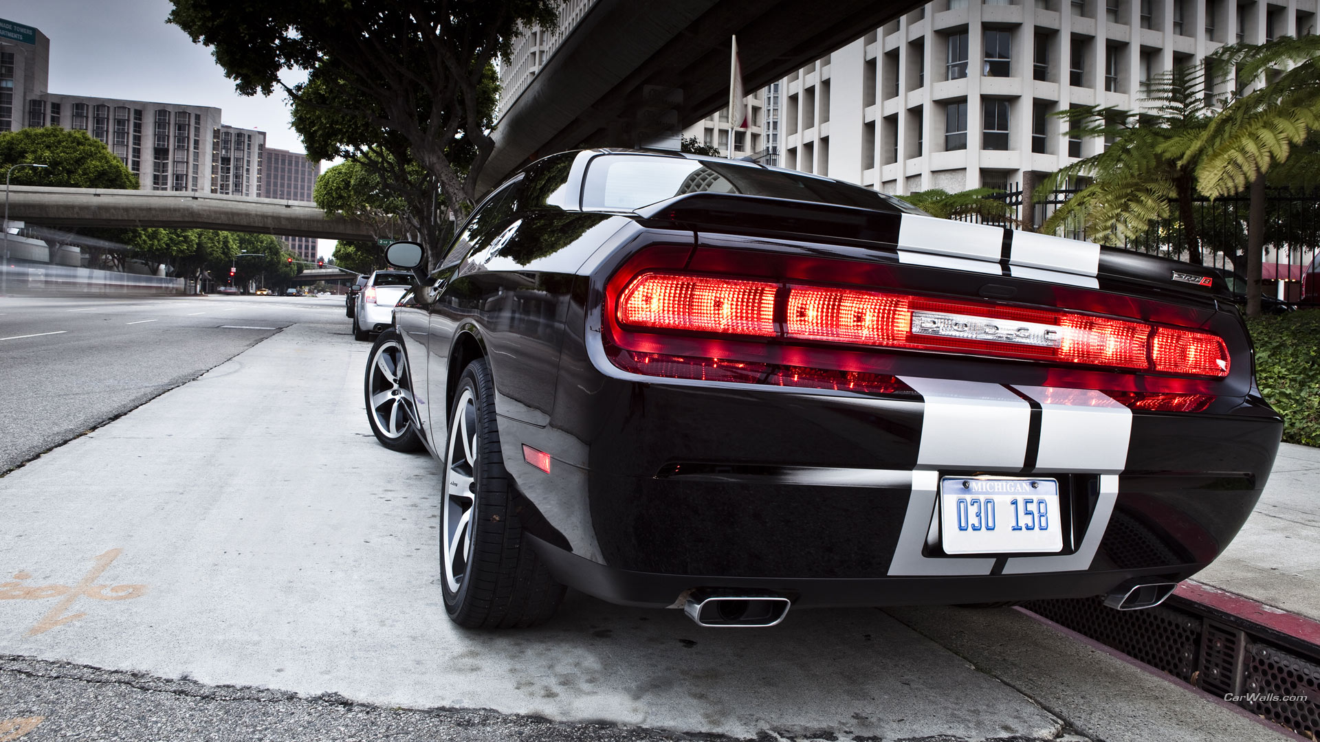 Dodge Challenger Srt8 392 2012 - HD Wallpaper 