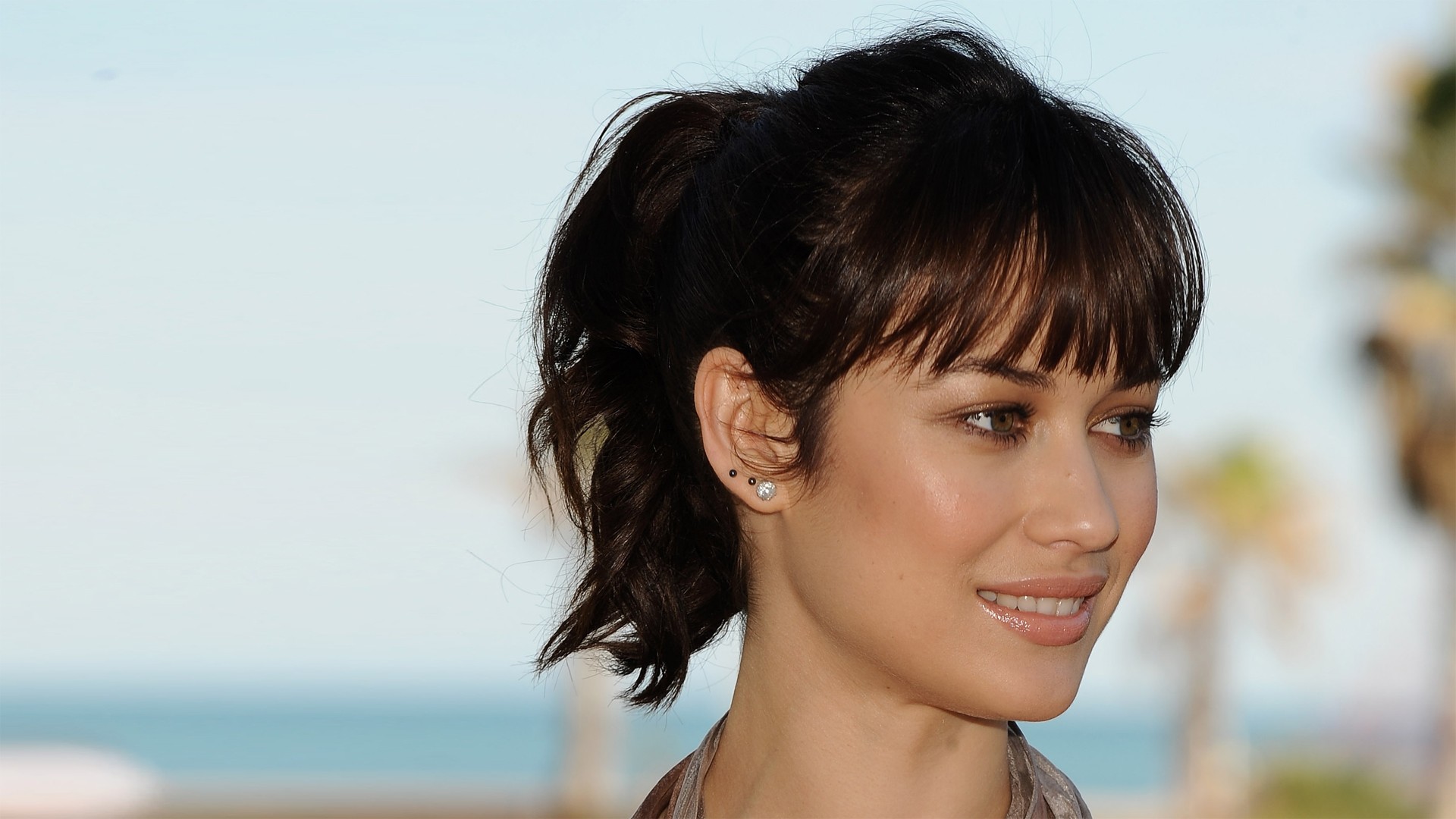 Olga Kurylenko - HD Wallpaper 