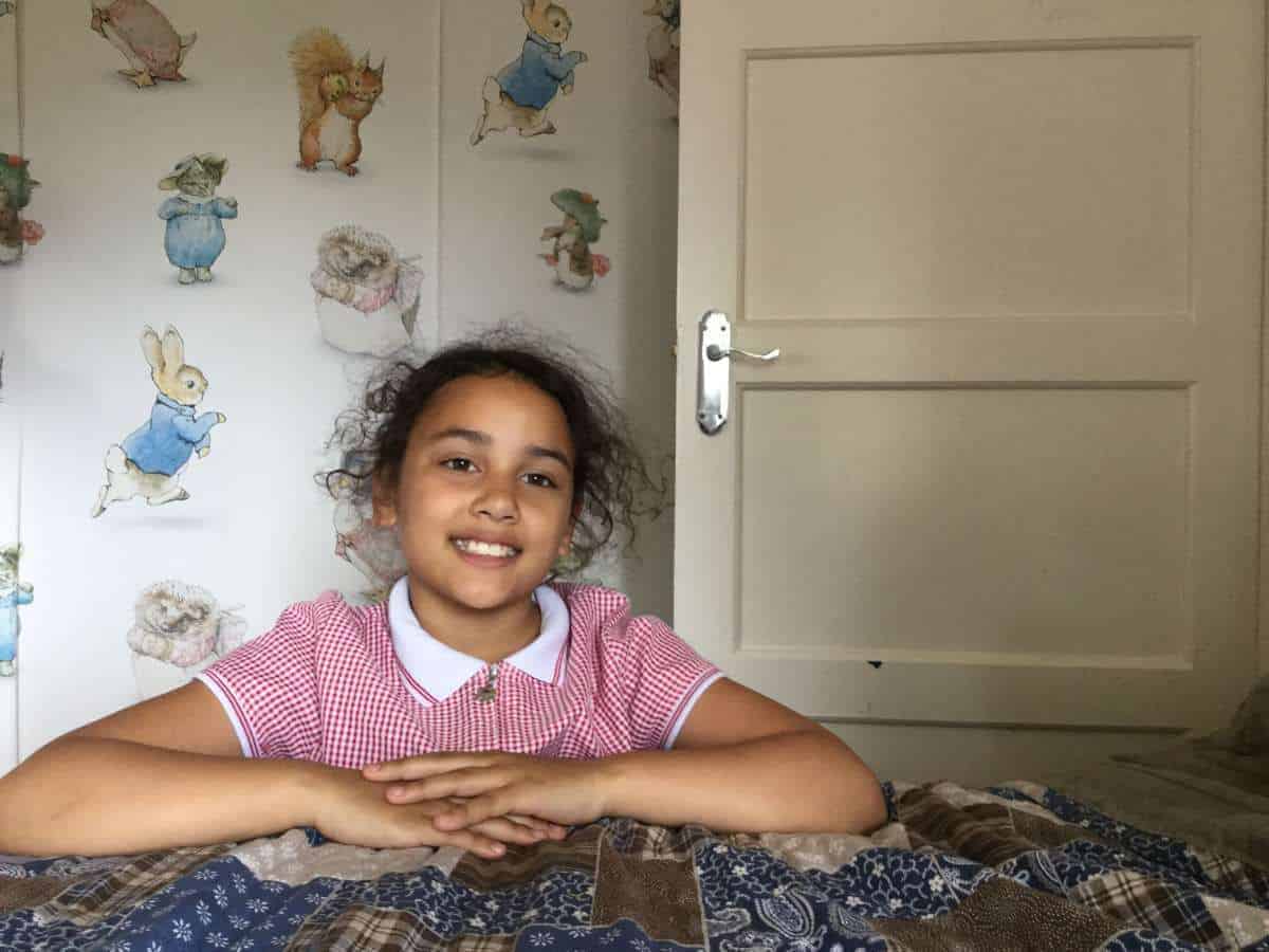 Beatrix Potter Wallpaper - Girl - HD Wallpaper 