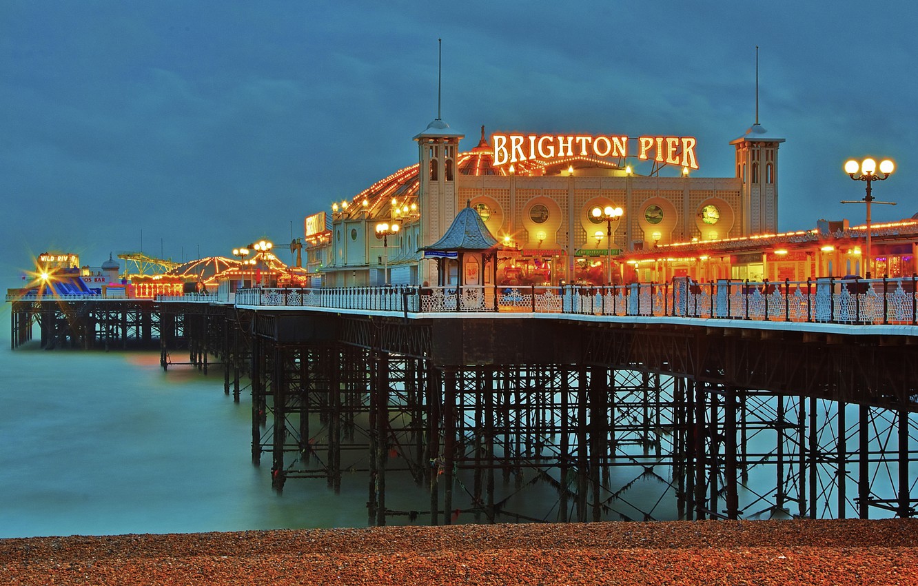 photo-wallpaper-beach-lights-england-the-evening-brighton-pier