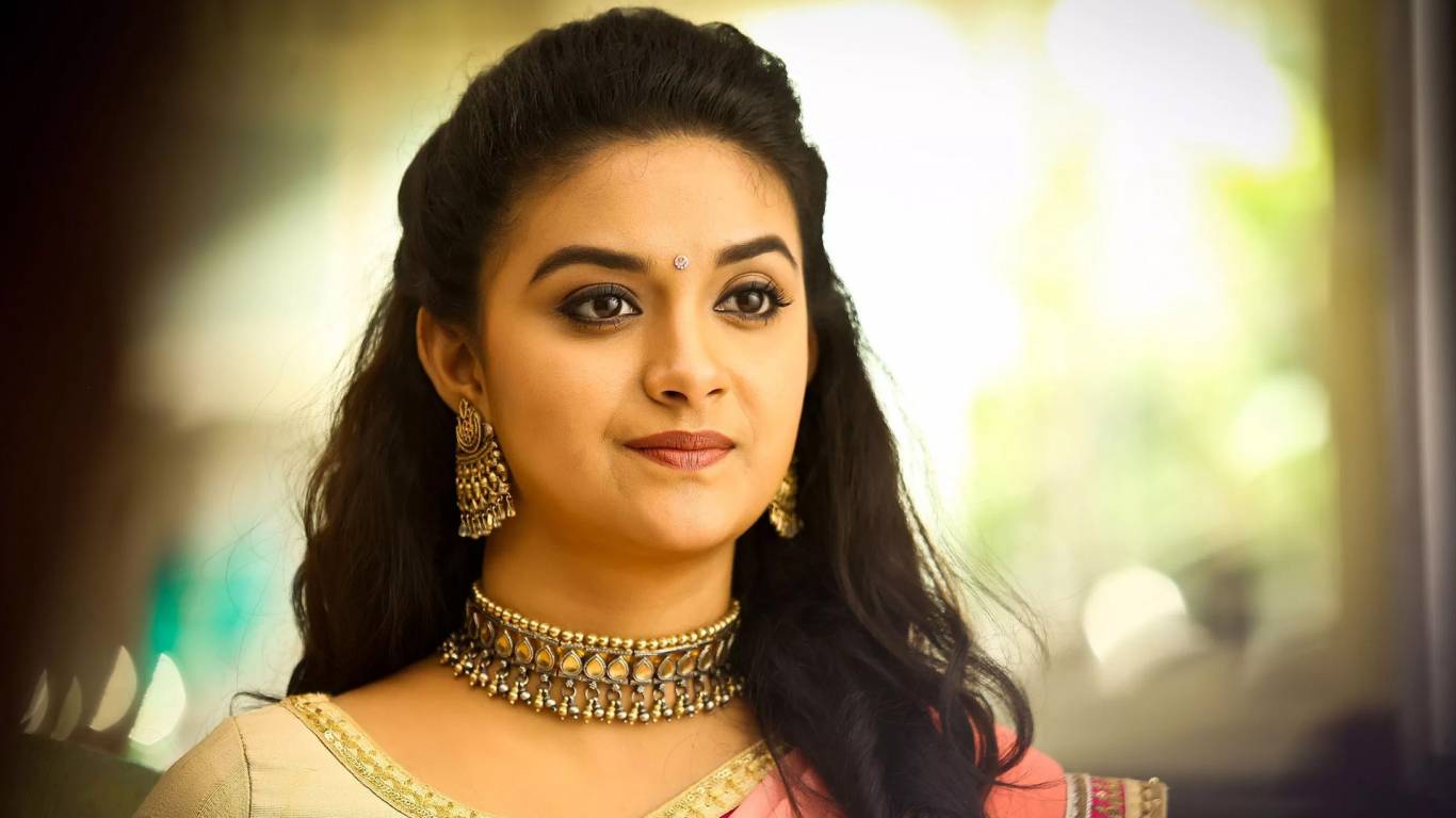 Keerthy Suresh Wallpapers - Keerthy Suresh Photos Download - HD Wallpaper 