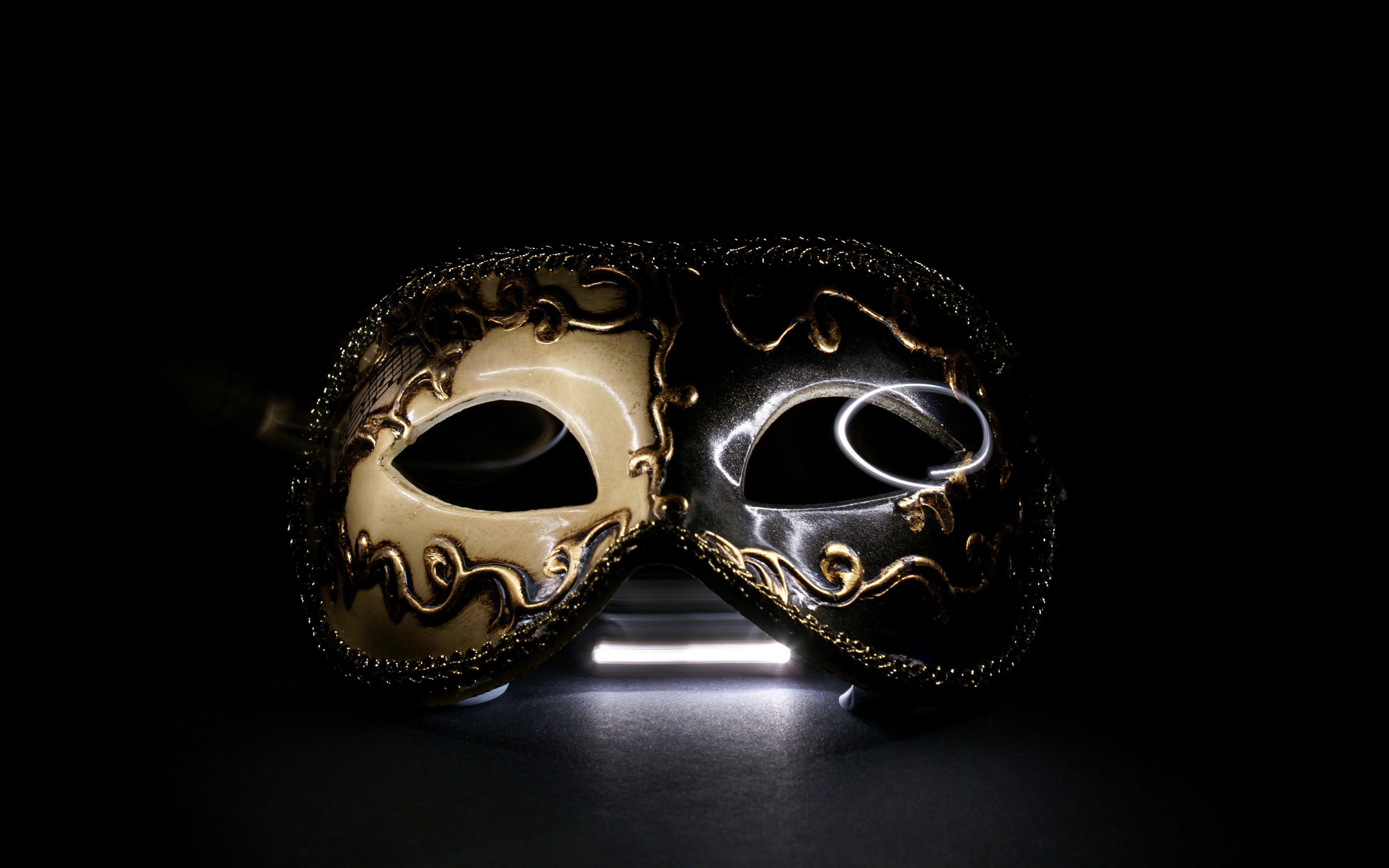Dark Gold Wallpaper - HD Wallpaper 