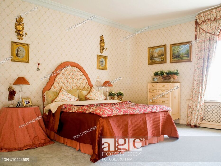 Patterned Quilt And Red Bed Cover On Bed With Quilted - Bedroom - HD Wallpaper 