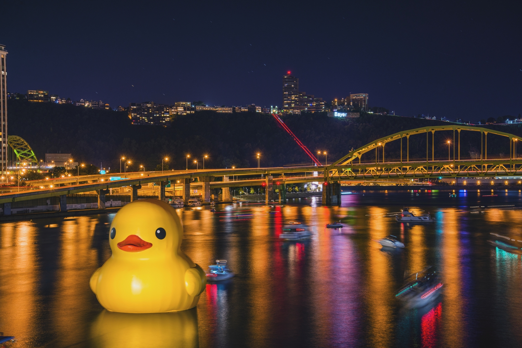 Giant Rubber Duck Wallpaper High Resolution Pic - Rubber Duck