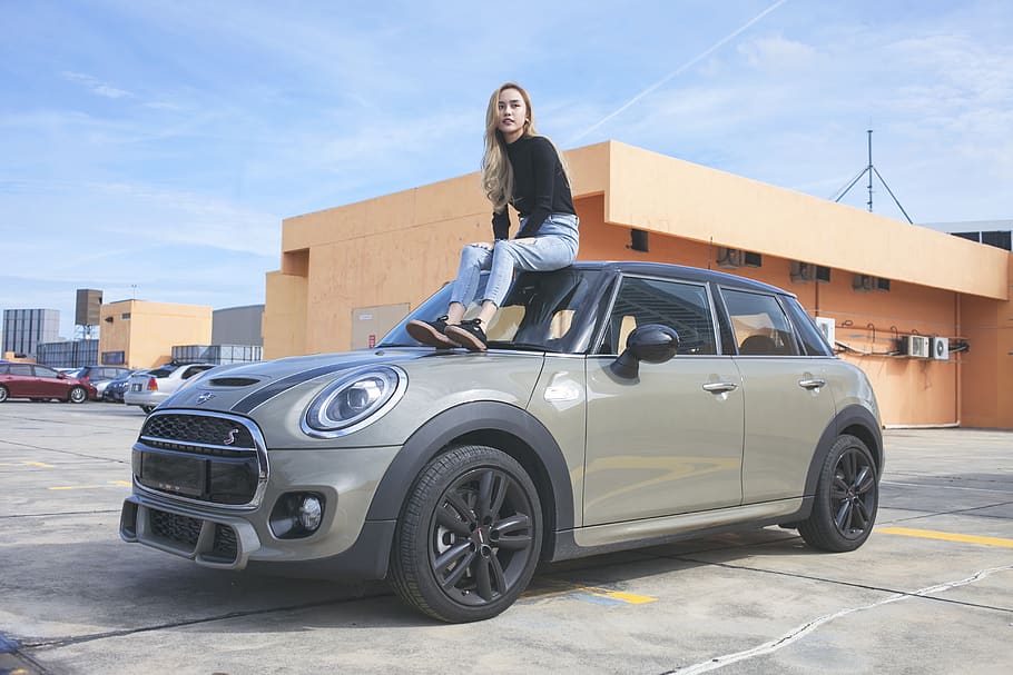 Minicooper, Malaysia, Comercial, Portrait, Mode Of - Mini Cooper - HD Wallpaper 