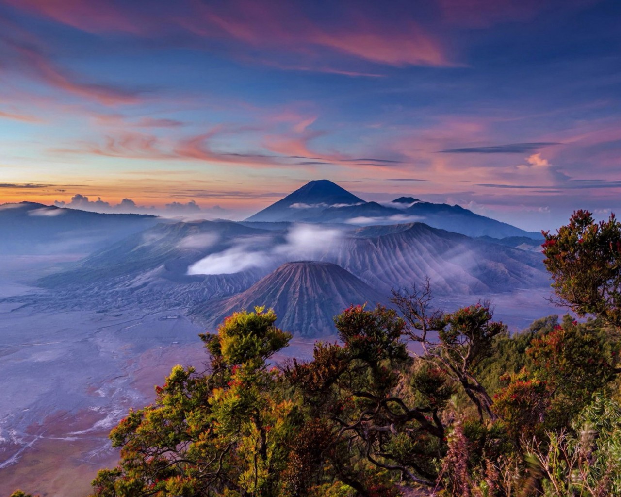 Mount Bromo - HD Wallpaper 