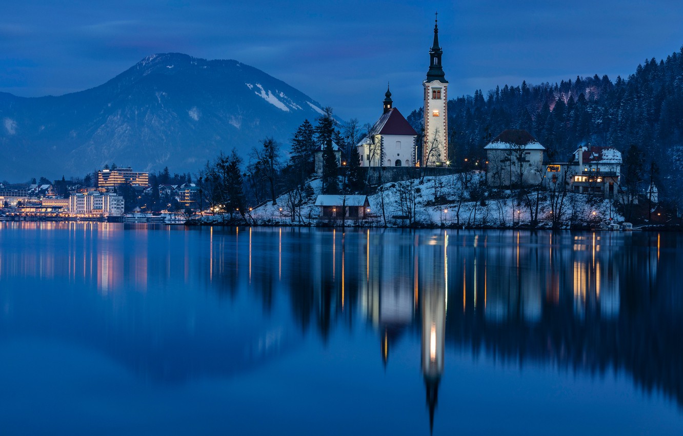 Photo Wallpaper Mountains, Night, Lake, Reflection, - Bled Slovenia - HD Wallpaper 