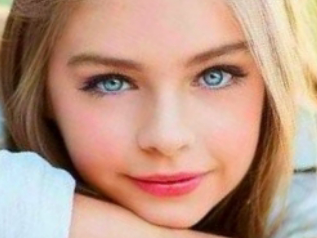 Miss Emmy Wallpapers - Girl - HD Wallpaper 