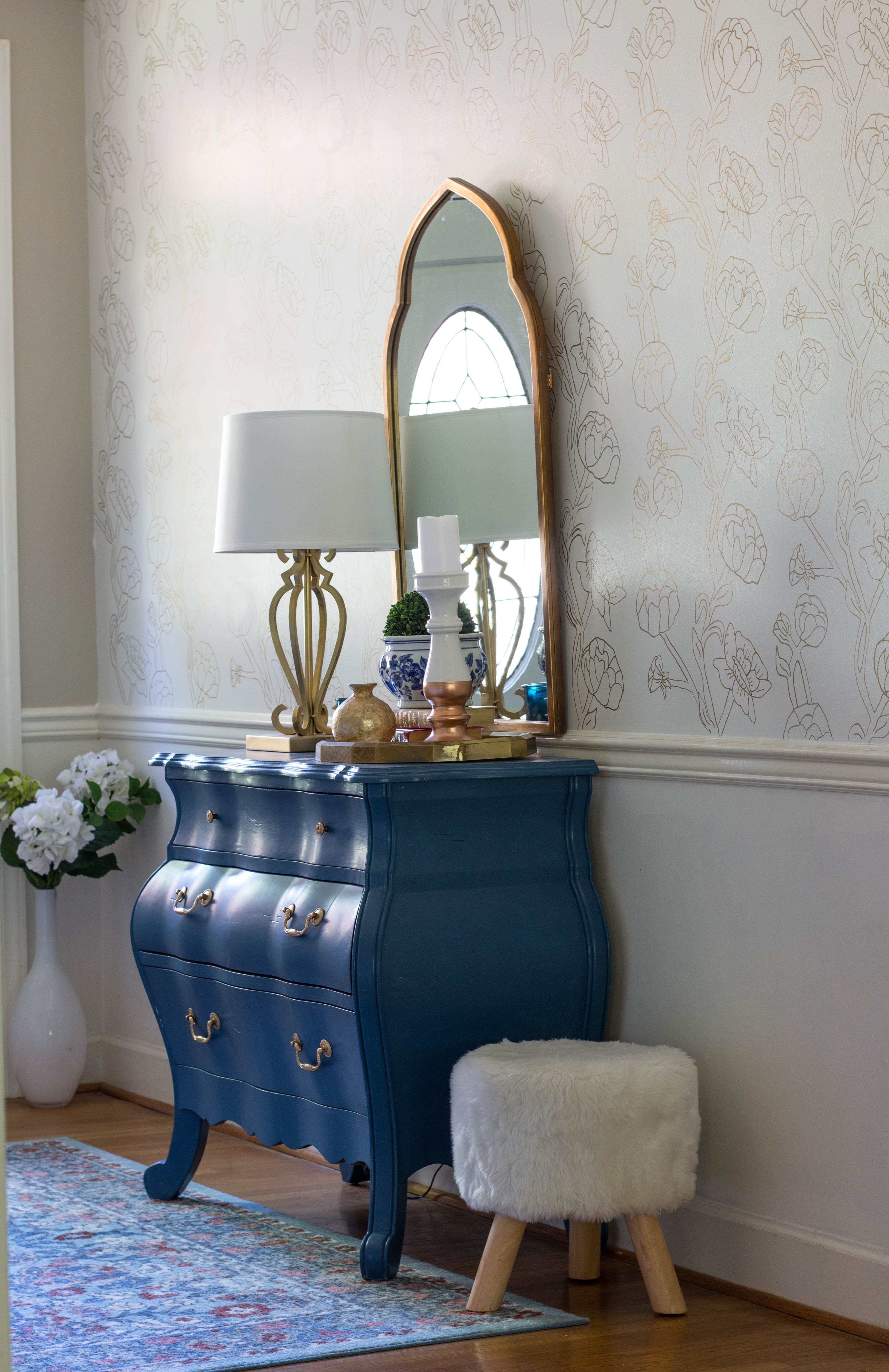 Diy Faux Floral Wallpaper With A Sharpie Pen - Club Chair - HD Wallpaper 