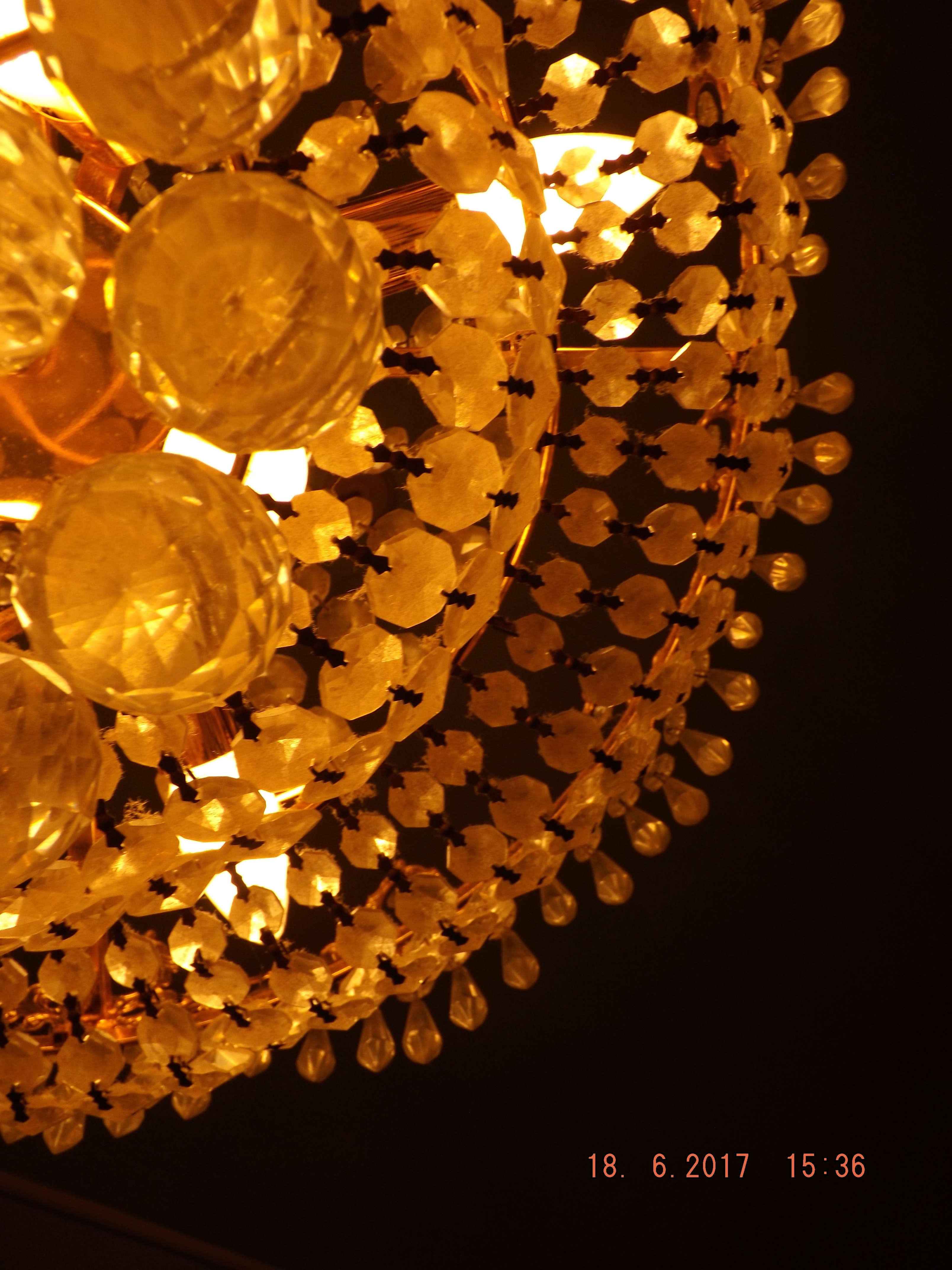 Ceiling Fixture - HD Wallpaper 