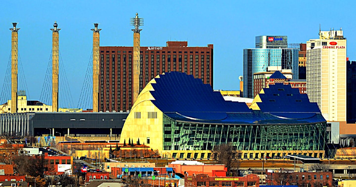Kansas City Skyline Desktop Wallpaper I Hd Images - Kansas City Skyline - HD Wallpaper 