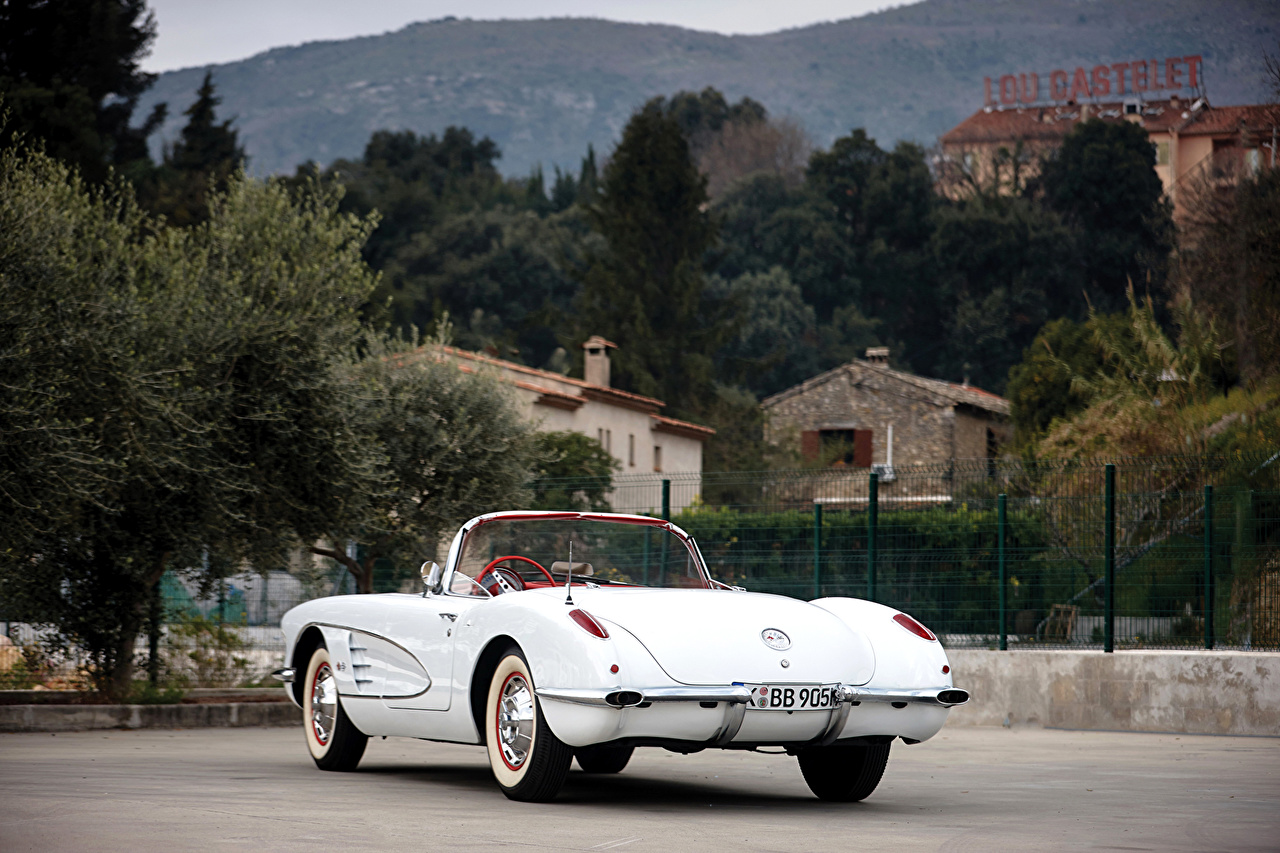 Antique Car - HD Wallpaper 