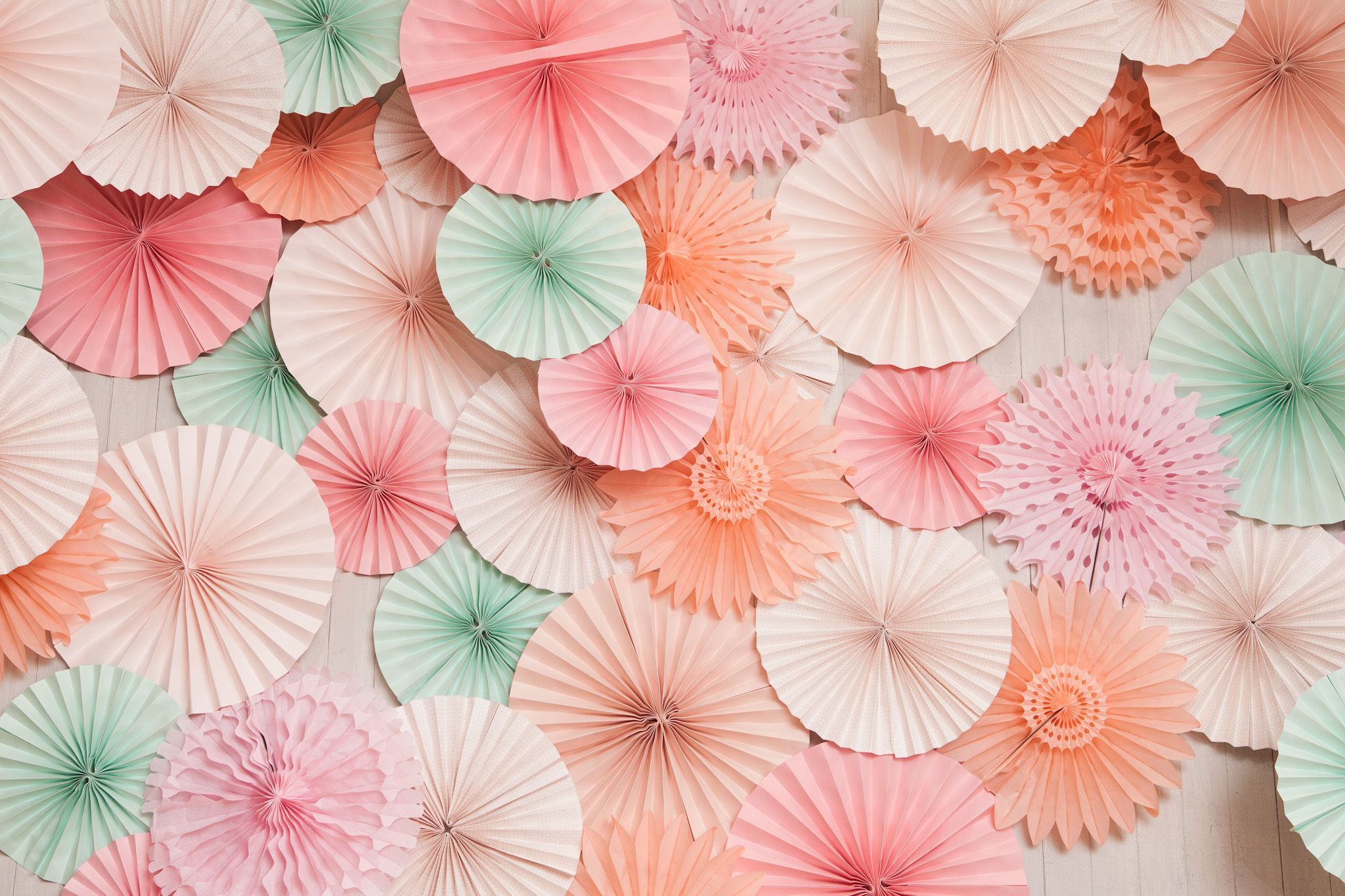 Mint And Coral Colored Paper Art Wallpaper - Coral Color Wallpaper Hd - HD Wallpaper 