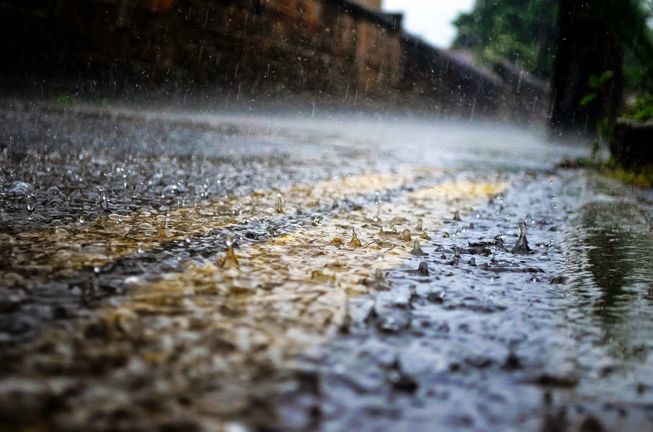 Rain On The Road - HD Wallpaper 