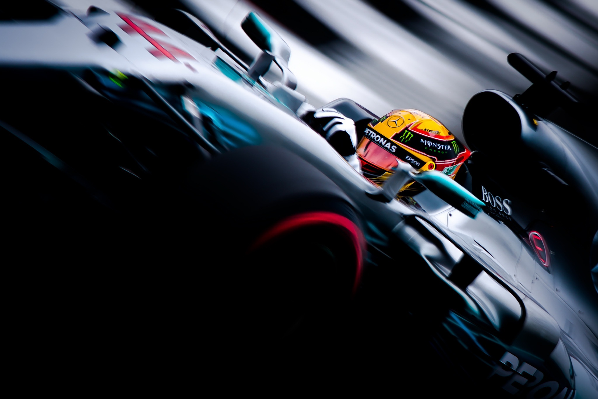 Lewis Hamilton Mercedes 2017 - HD Wallpaper 