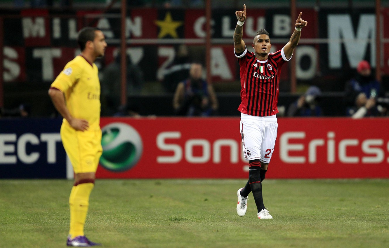Photo Wallpaper Milan, Pato, Football Wallpaper, Football - Kevin Prince Boateng 2012 - HD Wallpaper 